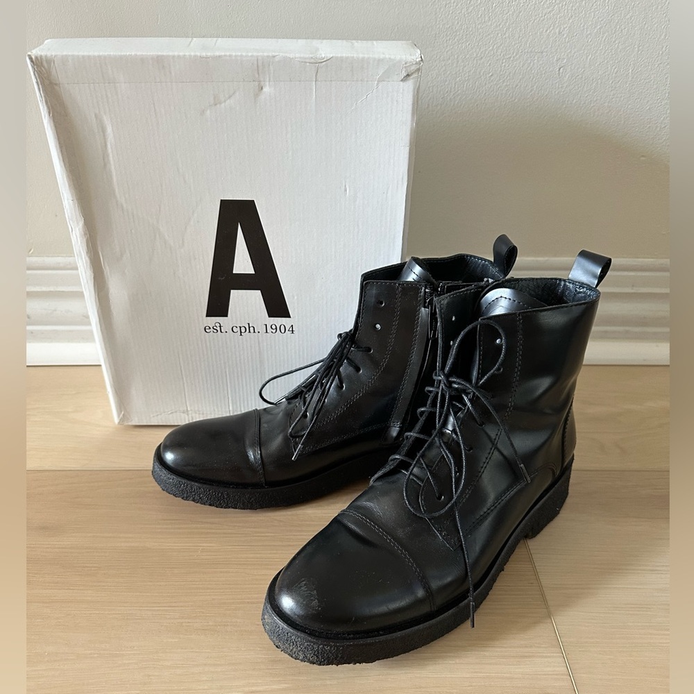 Danish Brand Angulus “Laktan” side zip lace up combat boots EU 38.5 / US 8